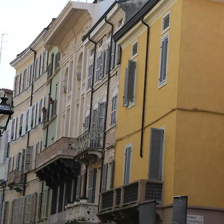 Nuvola Di Parma// Del Ducato 1 * פארמה